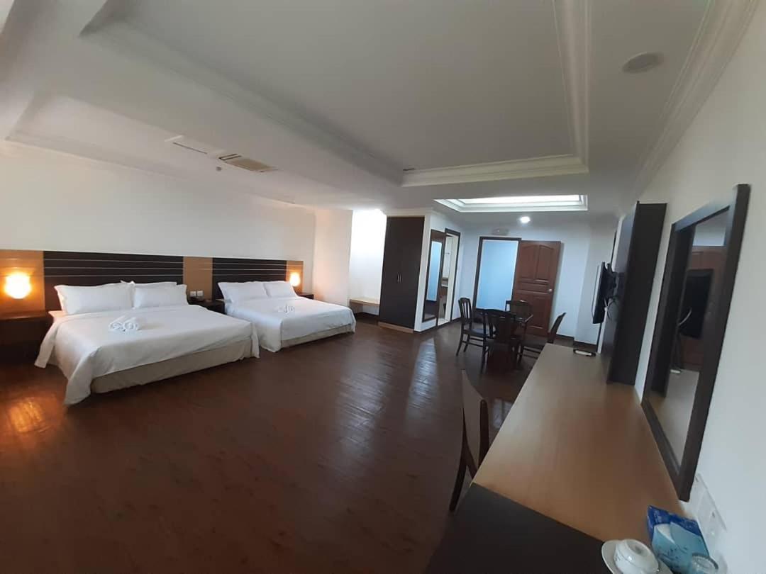 Sara Hotel Labuan Eksteriør bilde