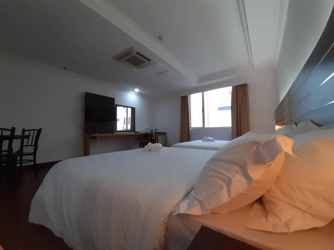 Sara Hotel Labuan Eksteriør bilde