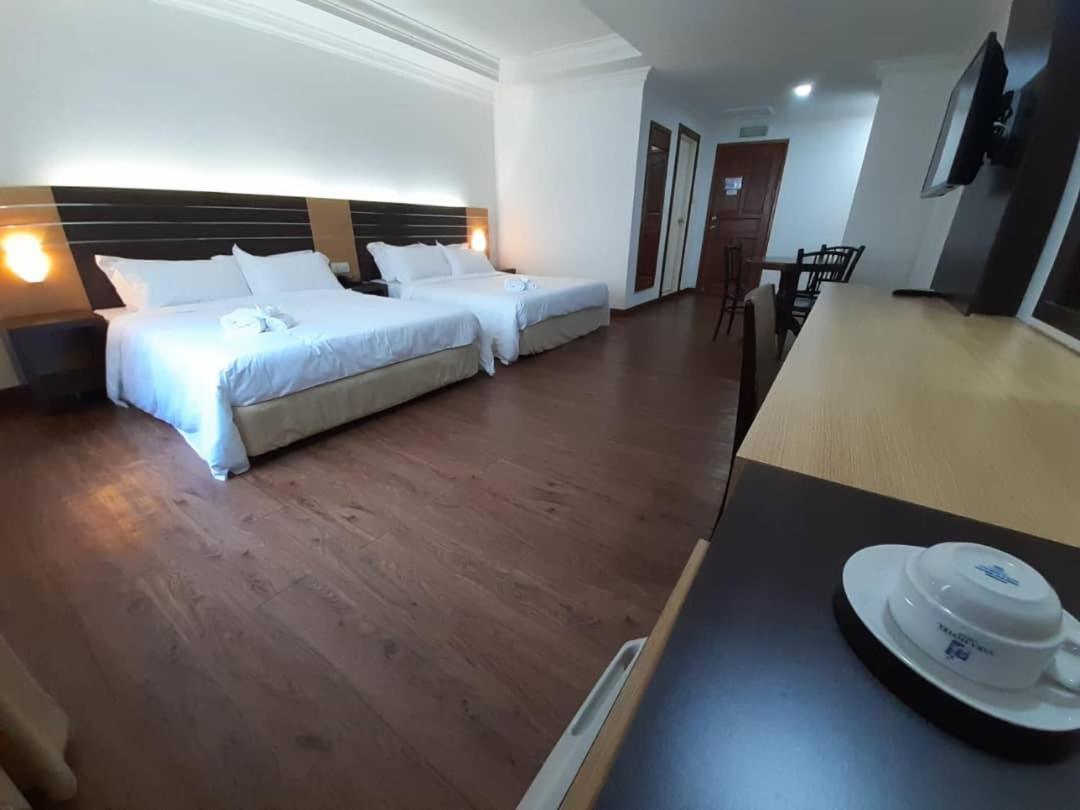 Sara Hotel Labuan Eksteriør bilde