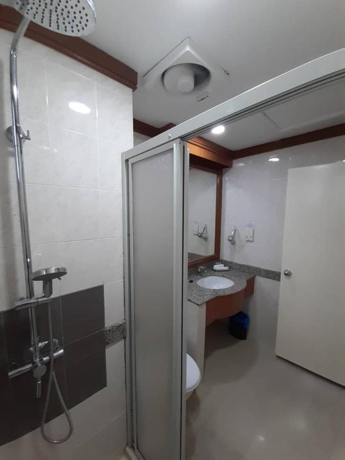 Sara Hotel Labuan Eksteriør bilde