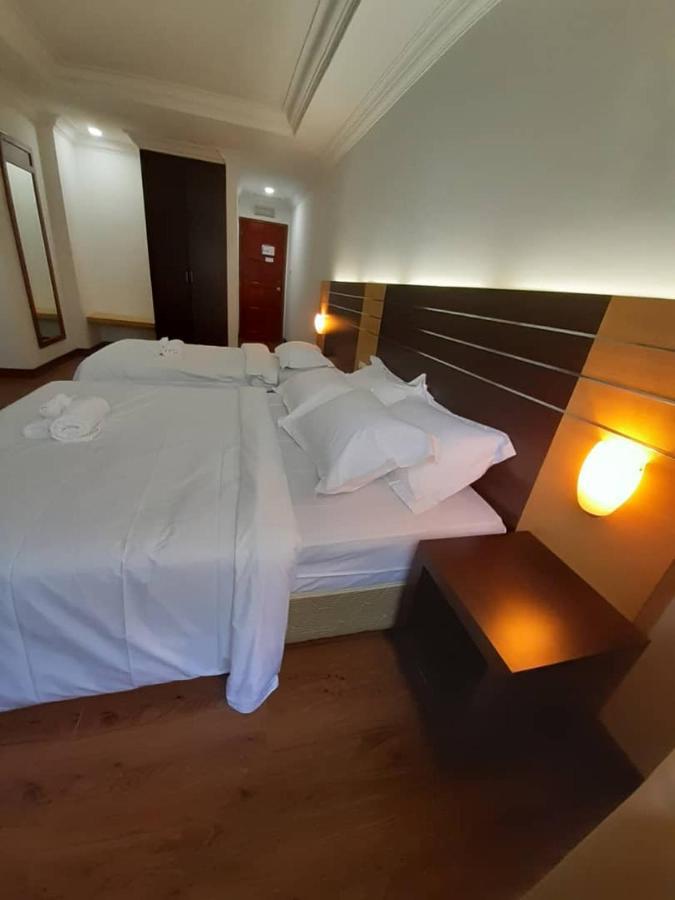 Sara Hotel Labuan Eksteriør bilde