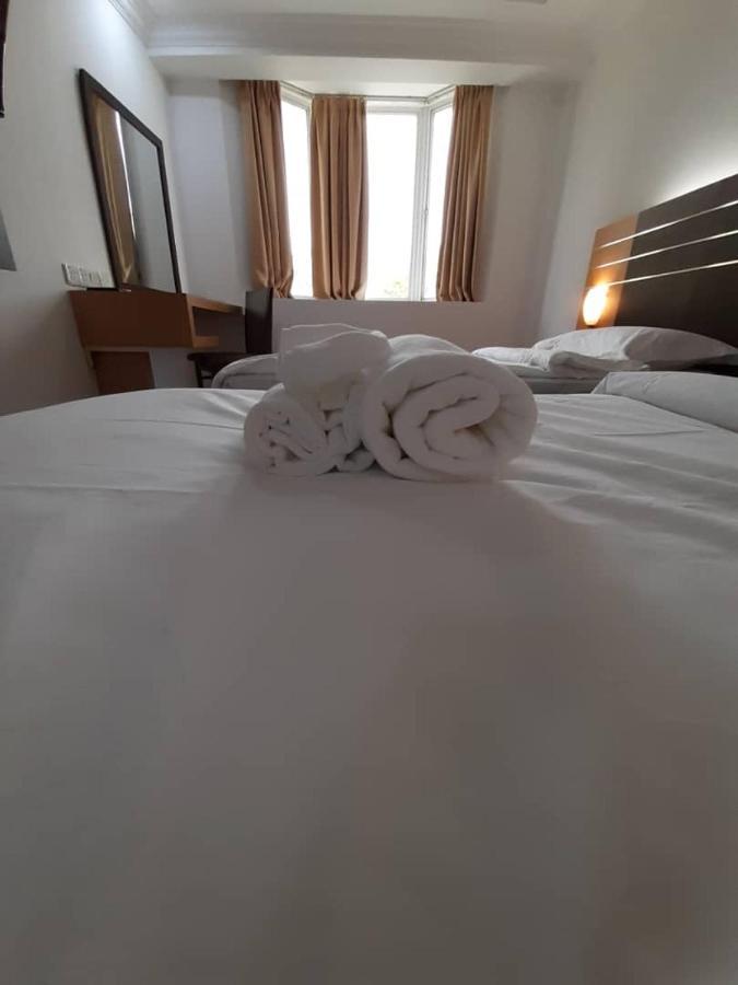 Sara Hotel Labuan Eksteriør bilde